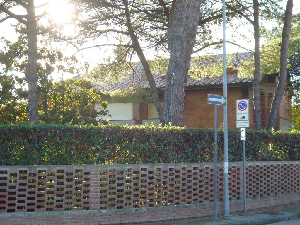 Villa Il Geranio à Tirrenia Extérieur photo
