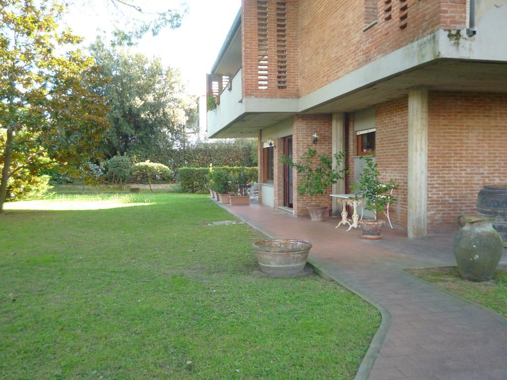 Villa Il Geranio à Tirrenia Extérieur photo